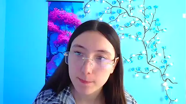 ScarlettVibe  online show from November 9, 2025, 6:33 am