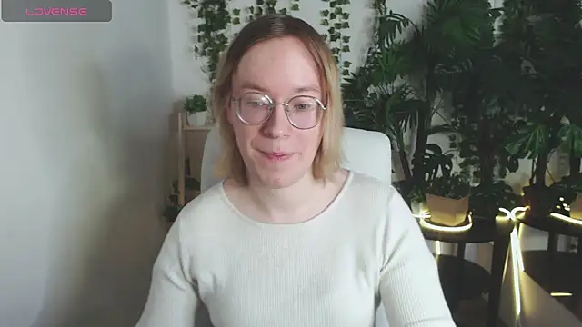 Amanda Butlerr online show from December 19, 2025, 9:38 am