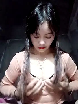 TinTim02 online show from November 17, 2025, 2:01 pm