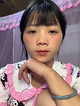 thaoyeuuu online show from October 15, 2025, 12:27 pm