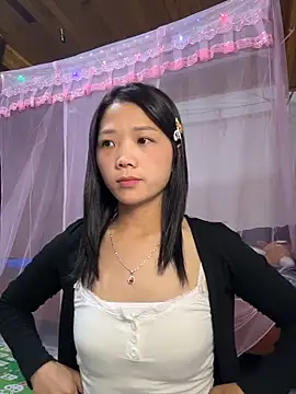 thaoyeuuu online show from October 28, 2025, 7:34 am