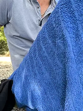 Snapshot of hugobolide chatting on September 22, 2025, 1:57 pm hugobolide online show from September 22, 2025, 1:57 pm