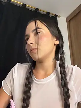 Scarlett05 online show from November 20, 2025, 1:17 am