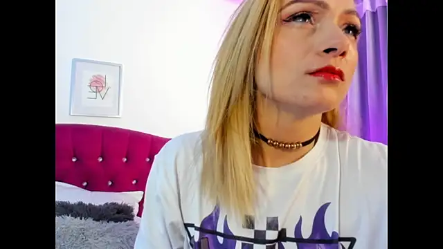scarlett blake11 online show from September 18, 2025, 4:58 am