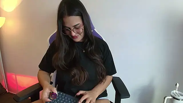 Abby Raschell online show from February 18, 2026, 4:41 am