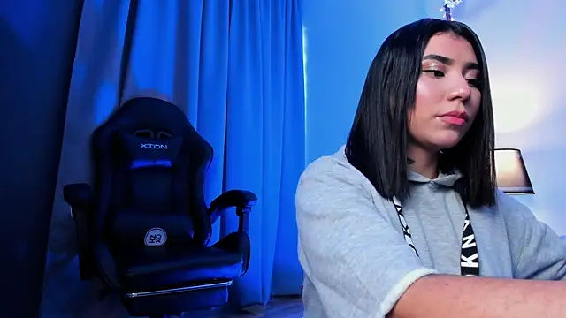 emy williams online show from October 30, 2025, 7:03 pm