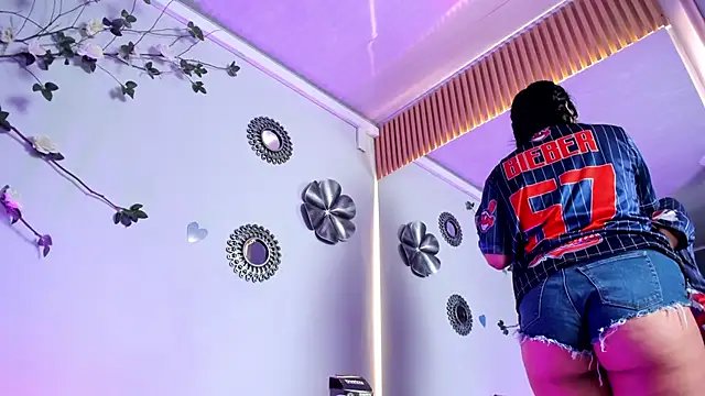 emy williams online show from April 16, 2026, 9:39 pm