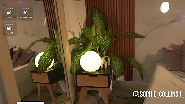 SophieCollins 1 online show from April 10, 2026, 11:48 am