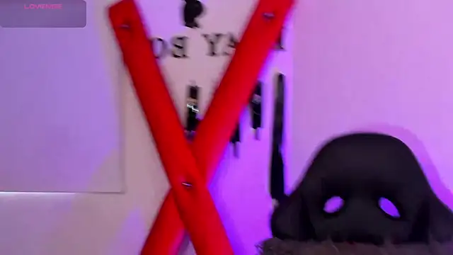 AlekRuizx online show from September 17, 2025, 12:51 pm