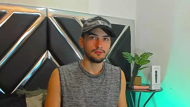 AlekRuizx online show from September 27, 2025, 3:55 am