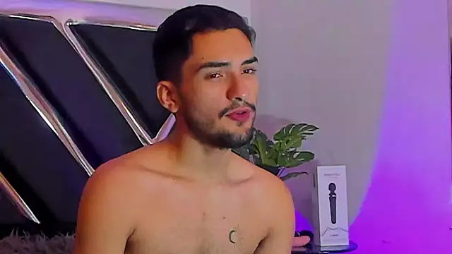 AlekRuizx online show from September 27, 2025, 9:53 pm