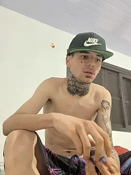 Gabriel17cmkkk online show from November 6, 2025, 5:14 pm