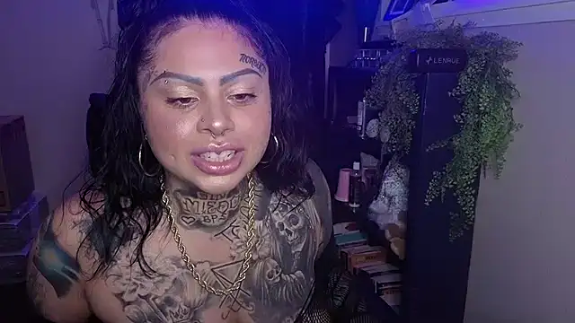 Snapshot of chicanachic13 chatting on May 23, 2026, 4:50 am chicanachic13 online show from May 23, 2026, 4:50 am