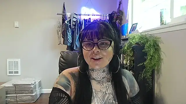 Snapshot of chicanachic13 chatting on May 24, 2026, 9:31 pm chicanachic13 online show from May 24, 2026, 9:31 pm