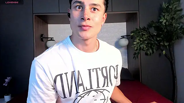 AustinJones  online show from March 26, 2026, 7:52 pm