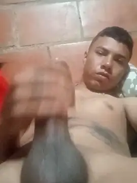 eldelmienbrogrueso online show from October 29, 2025, 8:43 pm