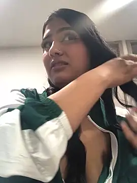 Miia Parker online show from November 24, 2025, 1:00 pm