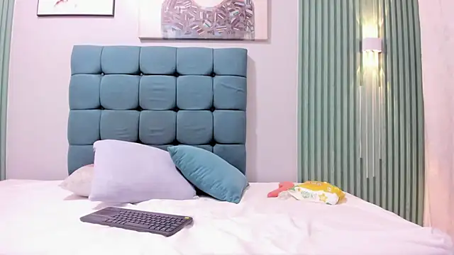 Dianita bitch online show from November 12, 2025, 11:54 am