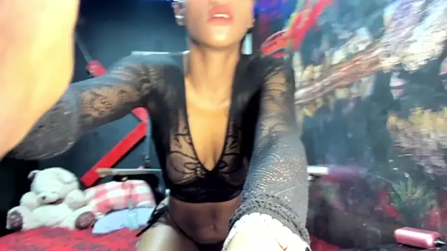 Shantall ks online show from September 28, 2025, 4:07 am