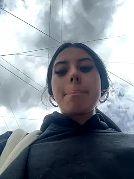 Victoria alson online show from December 3, 2025, 4:27 pm