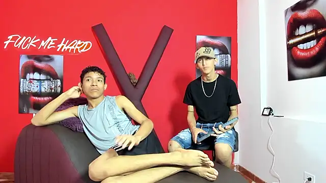 BEAUTY BOYS1 online show from February 25, 2026, 7:34 pm