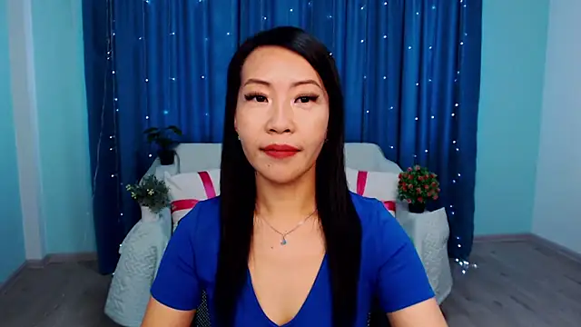 LiaPak online show from October 9, 2025, 3:15 am