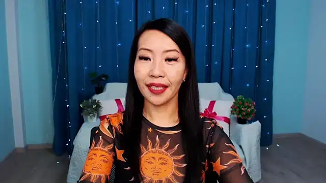 LiaPak online show from November 6, 2025, 1:06 am