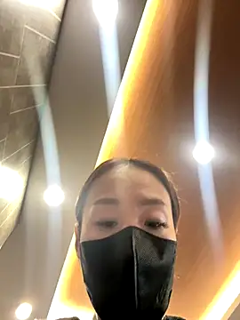 xiaoliansweet online show from October 15, 2025, 2:55 am