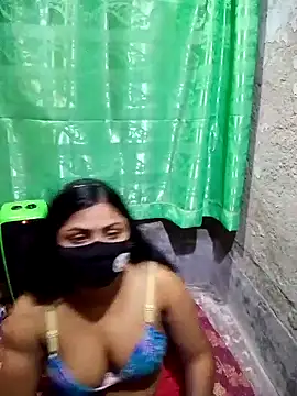 Mistompa24 online show from December 2, 2025, 4:51 am