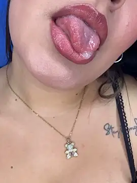 Bella-kim- online show from October 18, 2025, 4:15 am