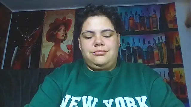 Snapshot of Hailey_Curvy chatting on June 29, 2026, 8:20 am Hailey Curvy online show from June 29, 2026, 8:20 am
