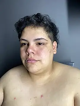 Snapshot of Hailey_Curvy chatting on August 4, 2026, 10:34 pm Hailey Curvy online show from August 4, 2026, 10:34 pm