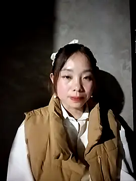 milo123-xx online show from November 26, 2025, 1:23 pm