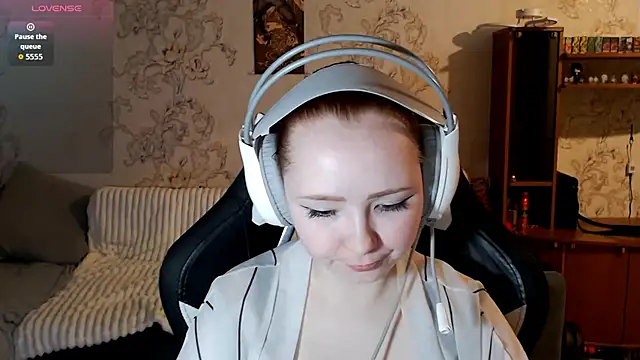 Snapshot of PansyBorriello chatting on September 29, 2025, 4:12 pm PansyBorriello online show from September 29, 2025, 4:12 pm