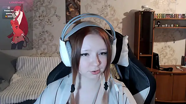 Snapshot of PansyBorriello chatting on October 6, 2025, 4:15 pm PansyBorriello online show from October 6, 2025, 4:15 pm