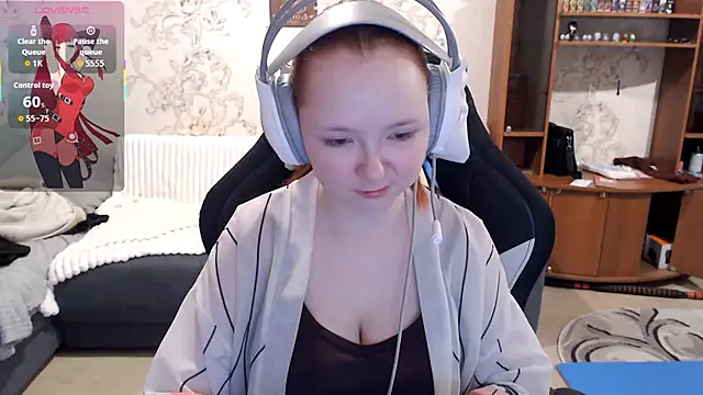 Snapshot of PansyBorriello chatting on October 22, 2025, 5:45 pm PansyBorriello online show from October 22, 2025, 5:45 pm