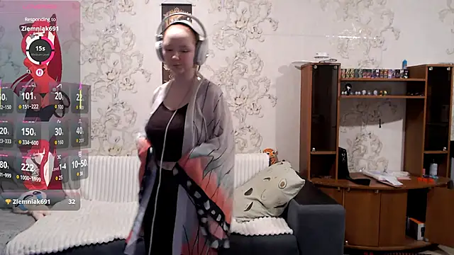 Snapshot of PansyBorriello chatting on October 28, 2025, 4:09 pm PansyBorriello online show from October 28, 2025, 4:09 pm