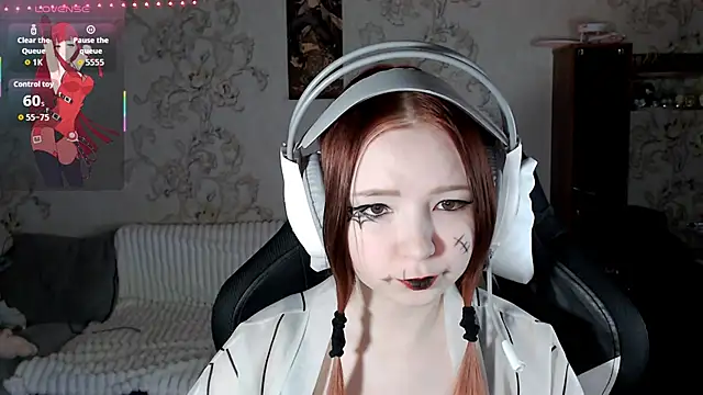 Snapshot of PansyBorriello chatting on October 31, 2025, 4:08 pm PansyBorriello online show from October 31, 2025, 4:08 pm