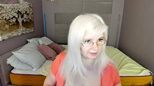 Hella Fabel online show from May 25, 2026, 1:11 am