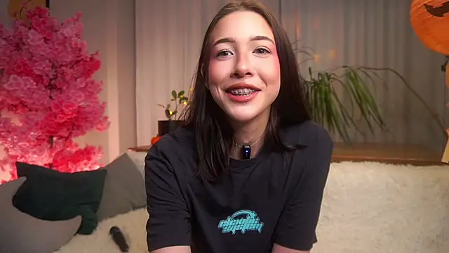 EviaRabasca online show from October 24, 2025, 11:50 am