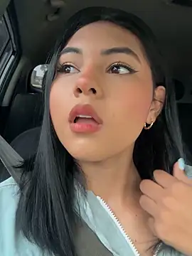 AlinnaRosee  online show from September 10, 2025, 12:38 pm