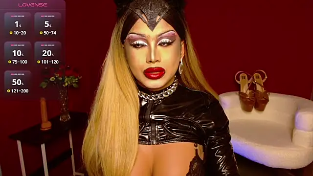 MeduzaCampbell online show from December 16, 2025, 12:43 pm