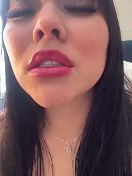 BrendaCrean online show from December 9, 2024, 4:58 pm