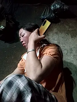 Snapshot of _Helala_ chatting on January 15, 2026, 11:48 am Helala online show from January 15, 2026, 11:48 am