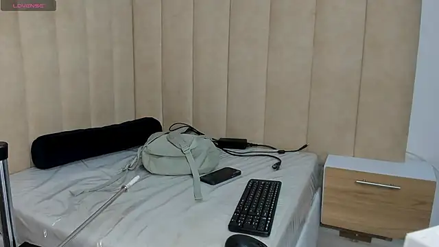 scarleth jhons69 online show from September 15, 2025, 2:39 pm