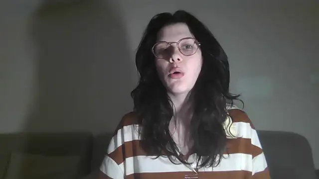 LaVostraDorothy online show from September 26, 2025, 7:18 pm