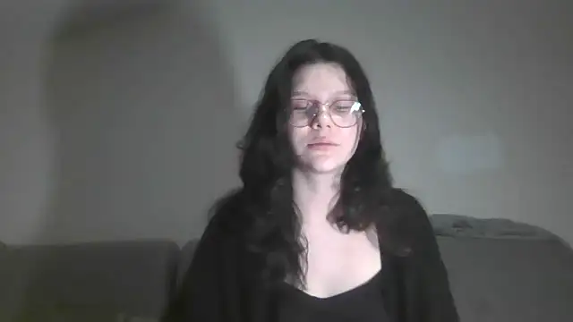 LaVostraDorothy online show from October 26, 2025, 8:15 pm