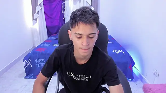 Aron Boyy online show from October 22, 2025, 7:35 pm