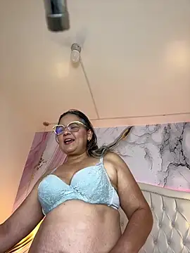 Snapshot of Lucy_Milf_474 chatting on April 25, 2026, 11:57 am Lucy Milf 474 online show from April 25, 2026, 11:57 am