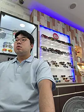 gayfucuxuc online show from September 24, 2025, 4:49 am